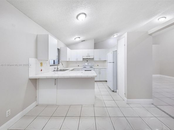314 Bishop Rd, North Lauderdale FL 33068