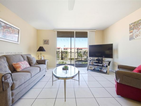 410 NW 68th Ave 401, Plantation FL 33317