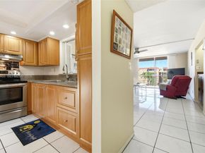 410 NW 68th Ave 401, Plantation FL 33317