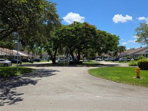 14625 SW 143rd Place Cir, Miami FL 33186
