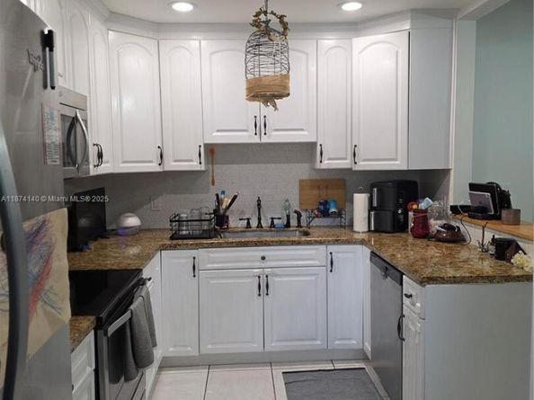 14625 SW 143rd Place Cir, Miami FL 33186
