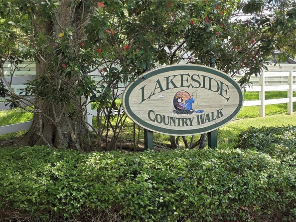 14625 SW 143rd Place Cir, Miami FL 33186