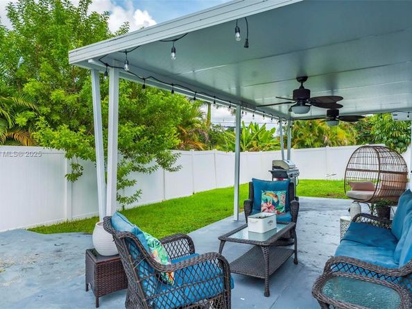 5209 SW 95th Ave, Cooper City FL 33328