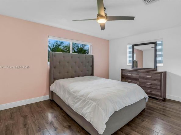 5209 SW 95th Ave, Cooper City FL 33328