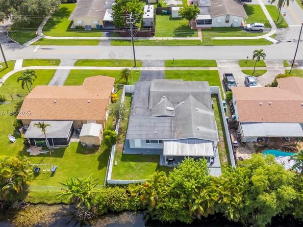 5209 SW 95th Ave, Cooper City FL 33328
