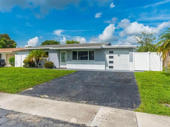 5209 SW 95th Ave, Cooper City FL 33328