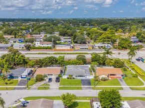 5209 SW 95th Ave, Cooper City FL 33328