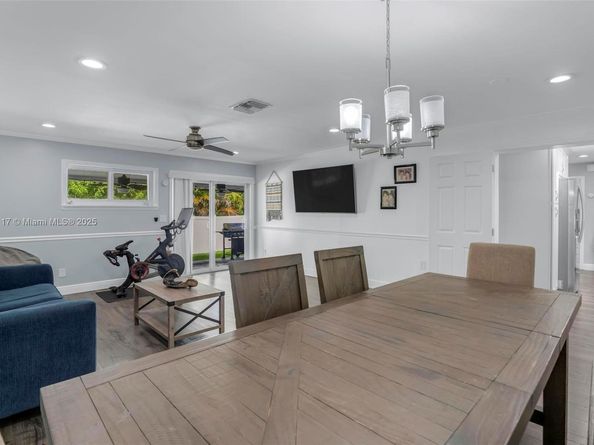 5209 SW 95th Ave, Cooper City FL 33328