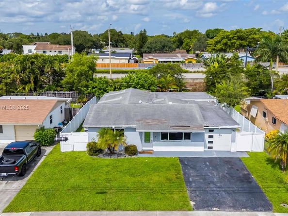 5209 SW 95th Ave, Cooper City FL 33328