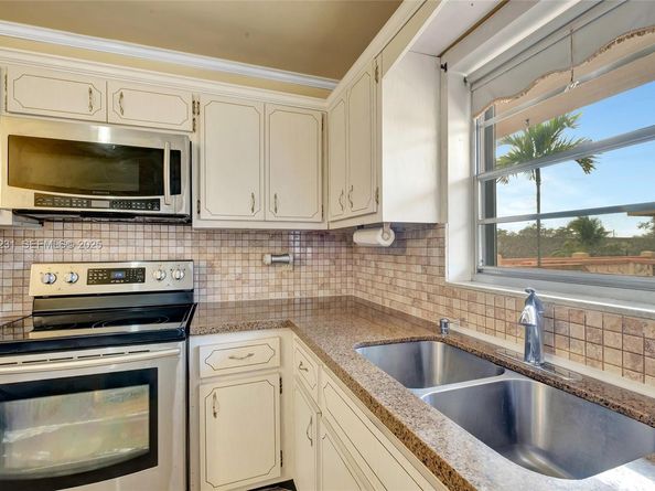 1943 Monroe St 310D, Hollywood FL 33020