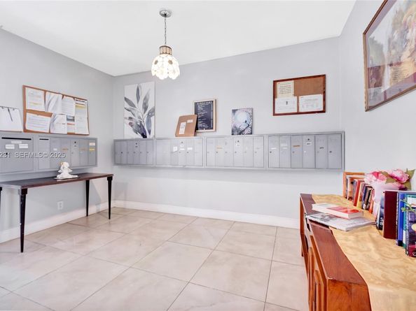 1943 Monroe St 310D, Hollywood FL 33020