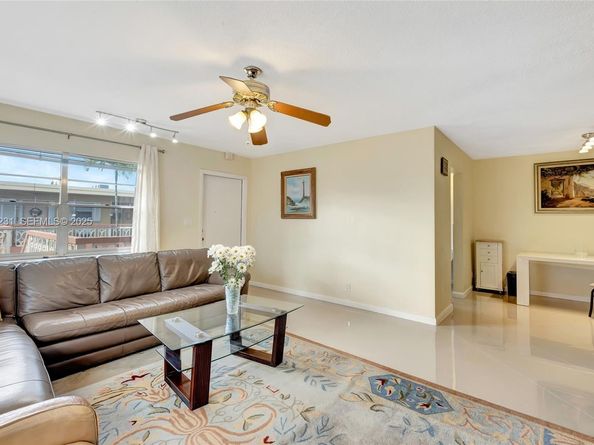 1943 Monroe St 310D, Hollywood FL 33020