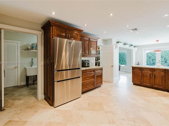 8501 SW 72nd Ter, Miami FL 33143