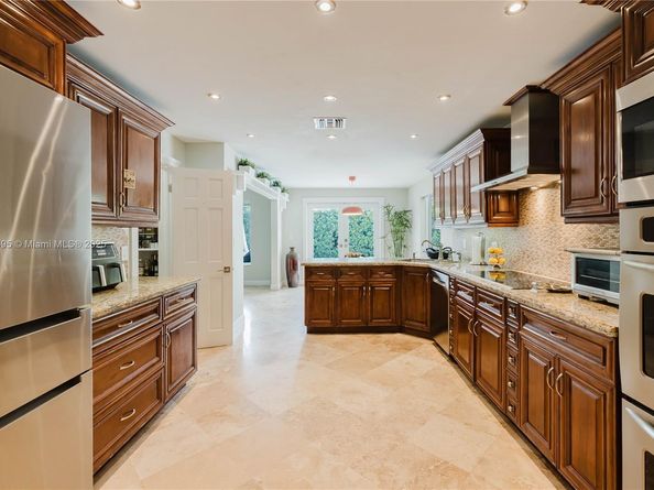 8501 SW 72nd Ter, Miami FL 33143