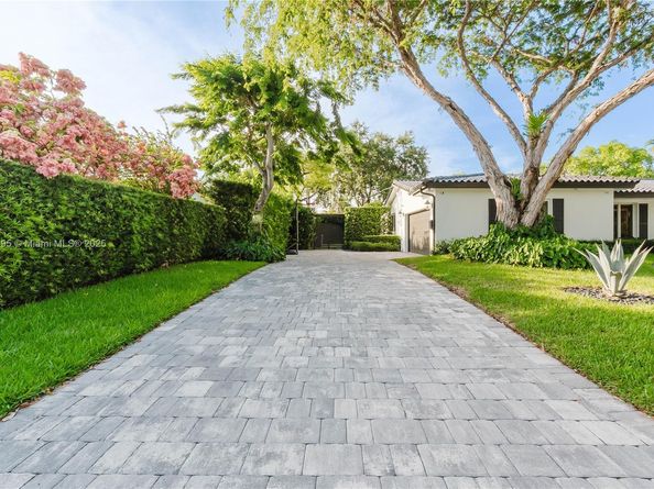 8501 SW 72nd Ter, Miami FL 33143
