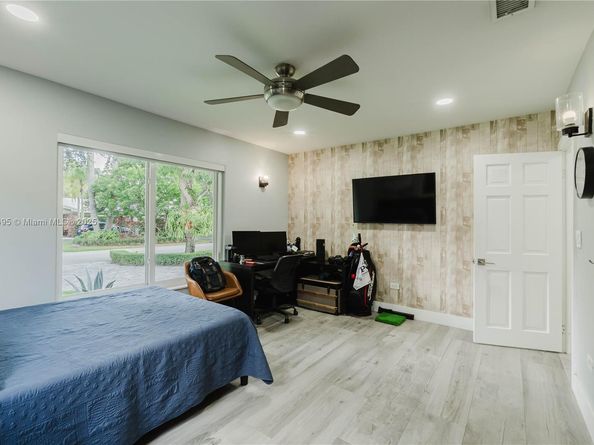 8501 SW 72nd Ter, Miami FL 33143