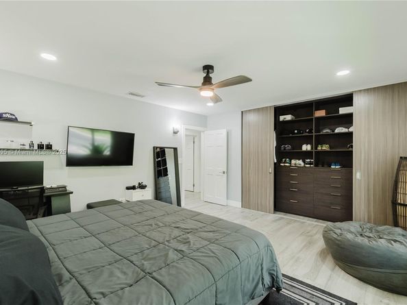 8501 SW 72nd Ter, Miami FL 33143