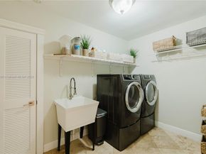 8501 SW 72nd Ter, Miami FL 33143