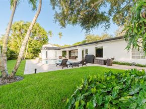 8501 SW 72nd Ter, Miami FL 33143