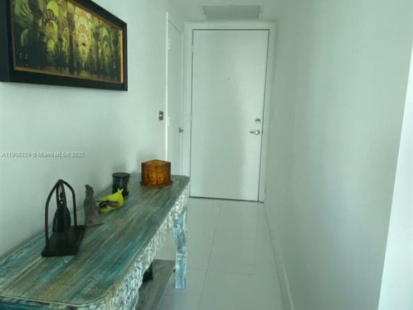 950 Brickell Bay Dr 2707, Miami FL 33131