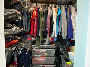 950 Brickell Bay Dr 2707, Miami FL 33131