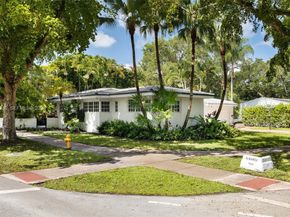 600 Santurce Ave, Coral Gables FL 33143