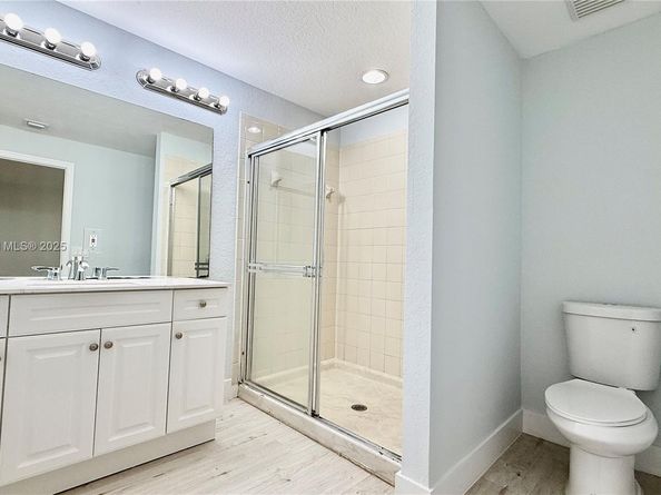 1976 SW 60th Ter, North Lauderdale FL 33068