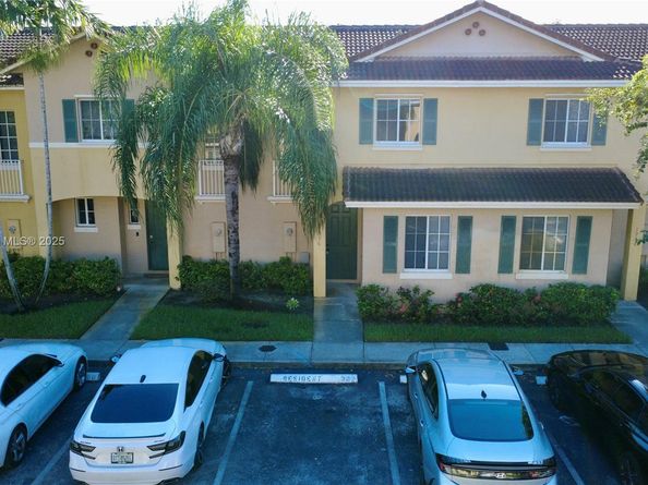 1976 SW 60th Ter, North Lauderdale FL 33068