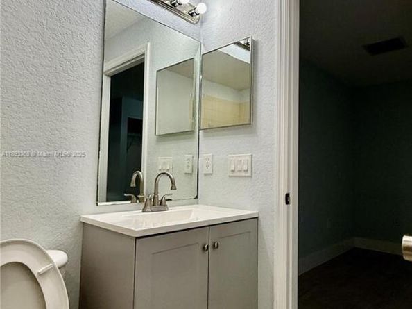 1976 SW 60th Ter, North Lauderdale FL 33068