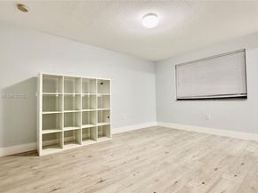 1976 SW 60th Ter, North Lauderdale FL 33068