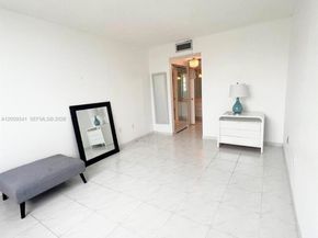 300 Bayview Dr 915, Sunny Isles Beach FL 33160