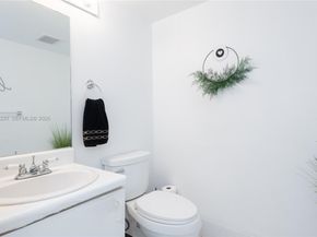 571 SW 141st Ave 207N, Pembroke Pines FL 33027