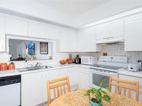 571 SW 141st Ave 207N, Pembroke Pines FL 33027