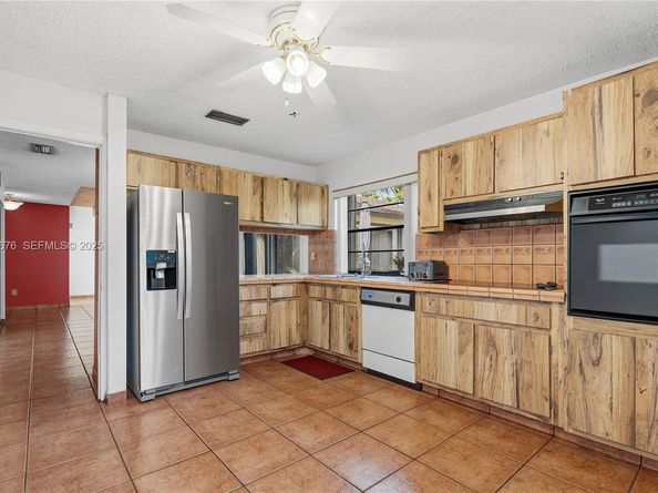 13585 SW 114th Ter, Miami FL 33186