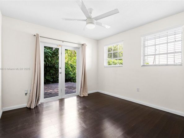 5520 San Vicente St, Coral Gables FL 33146