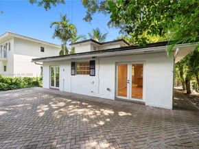 5520 San Vicente St, Coral Gables FL 33146