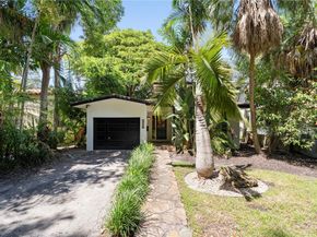5520 San Vicente St, Coral Gables FL 33146