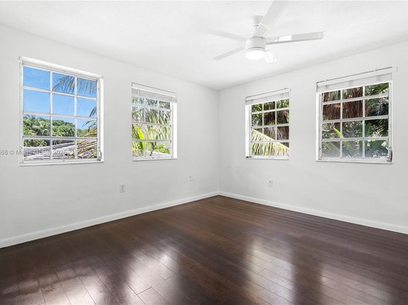 5520 San Vicente St, Coral Gables FL 33146