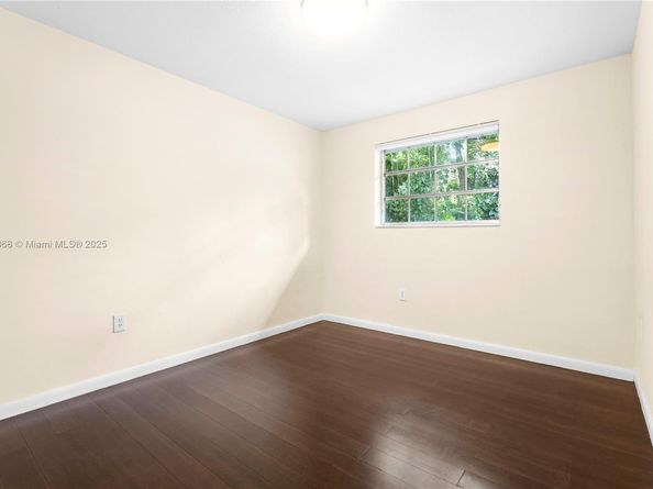 5520 San Vicente St, Coral Gables FL 33146