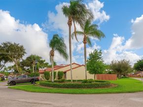 17450 NW 66th Ct, Hialeah FL 33015