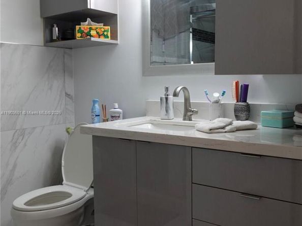 17450 NW 66th Ct, Hialeah FL 33015