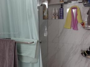 17450 NW 66th Ct, Hialeah FL 33015