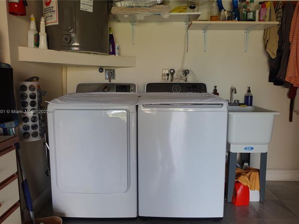 17450 NW 66th Ct, Hialeah FL 33015