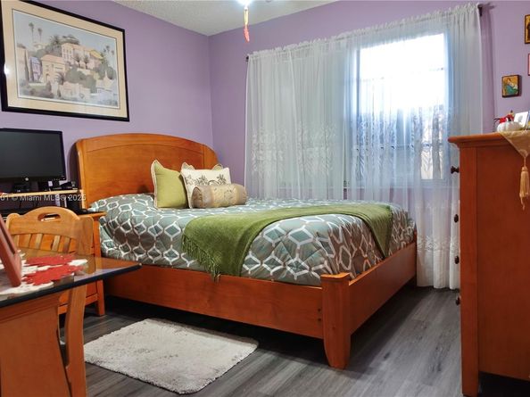 17450 NW 66th Ct, Hialeah FL 33015