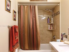 17450 NW 66th Ct, Hialeah FL 33015