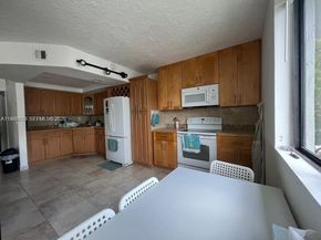 8215 SW 152nd Ave G418, Miami FL 33193