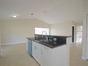 7525 SW 7th Pl, North Lauderdale FL 33068