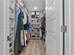 1521 SW 87th Ter, Pembroke Pines FL 33025