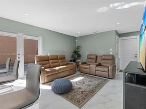 1521 SW 87th Ter, Pembroke Pines FL 33025