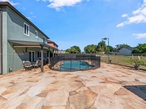 1521 SW 87th Ter, Pembroke Pines FL 33025